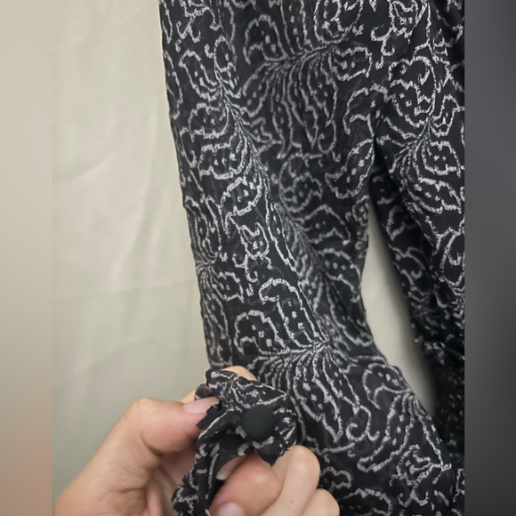 Cinq a Sept chiffon mini dress with silk lining - Picture 2 of 6